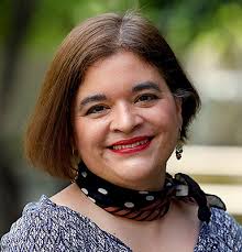 <em>Carla Fernández — Compradora de Facebook</em>